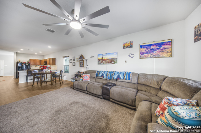13115 Heathers Reef, Saint Hedwig, Texas image 12