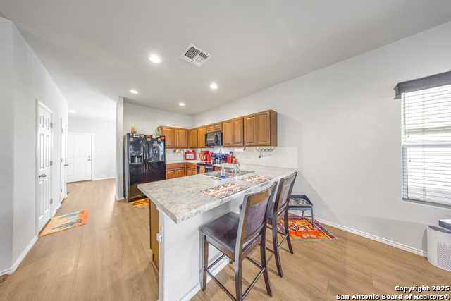 13115 Heathers Reef, Saint Hedwig, Texas image 8