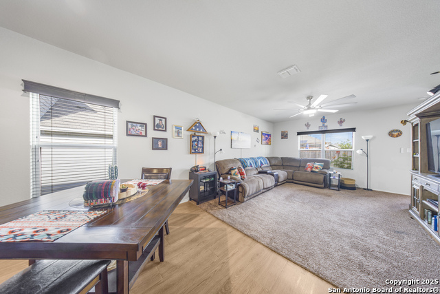 13115 Heathers Reef, Saint Hedwig, Texas image 9