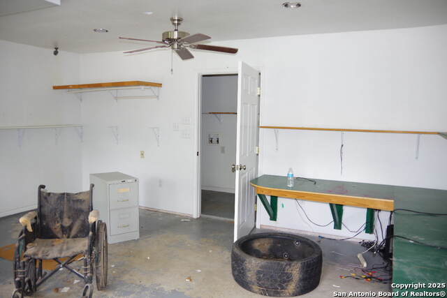 909 San Antonio, Pleasanton, Texas image 3
