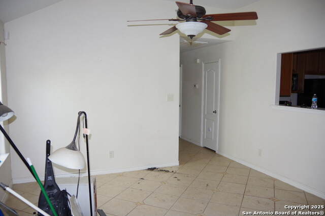 909 San Antonio, Pleasanton, Texas image 4