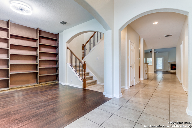 10611 Larch Grove Ct, Helotes, Texas image 5