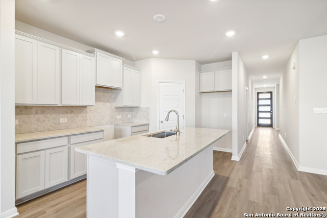 119 Barton Point, Cibolo, Texas image 3
