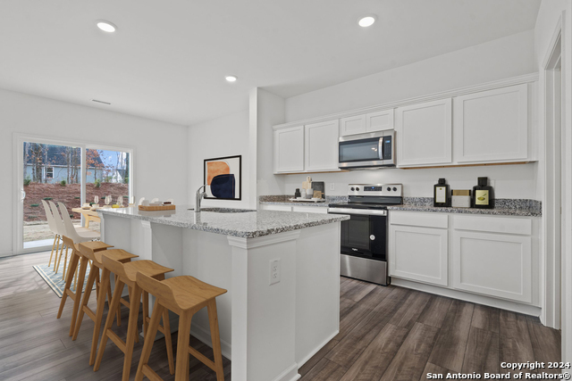 1428 Almeda Road, Seguin, Texas image 2