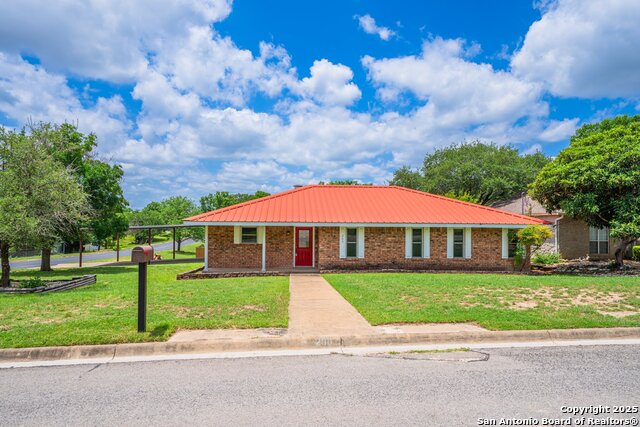 200 Oakview, Kerrville, Texas image 1