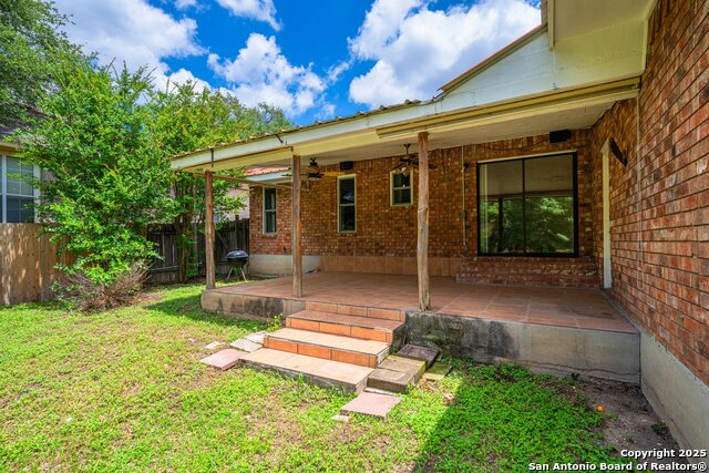 200 Oakview, Kerrville, Texas image 16