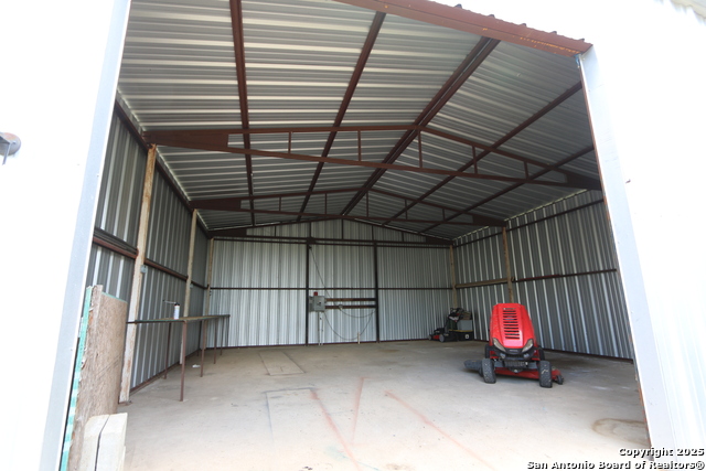 7510 Pittman, Adkins, Texas image 32