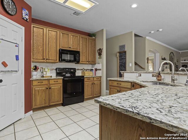 15622 Portales Pass, Helotes, Texas image 11