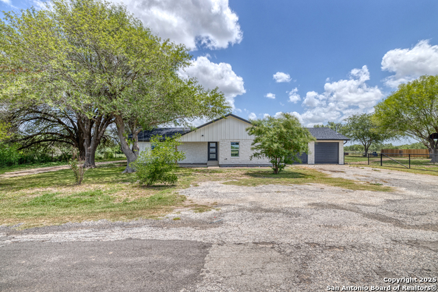121 Cr 367, Uvalde, Texas image 1