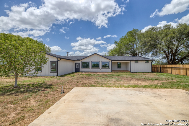121 Cr 367, Uvalde, Texas image 33