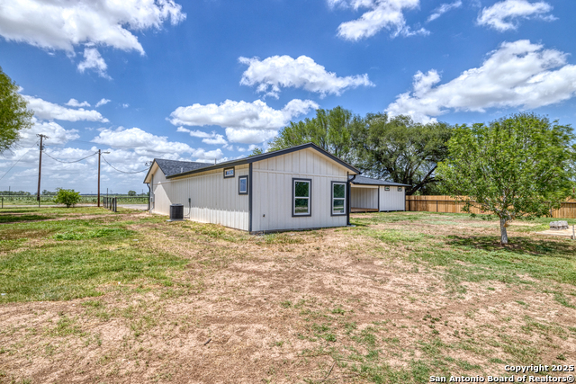 121 Cr 367, Uvalde, Texas image 36