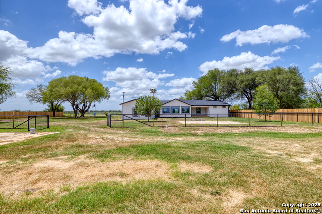 121 Cr 367, Uvalde, Texas image 38