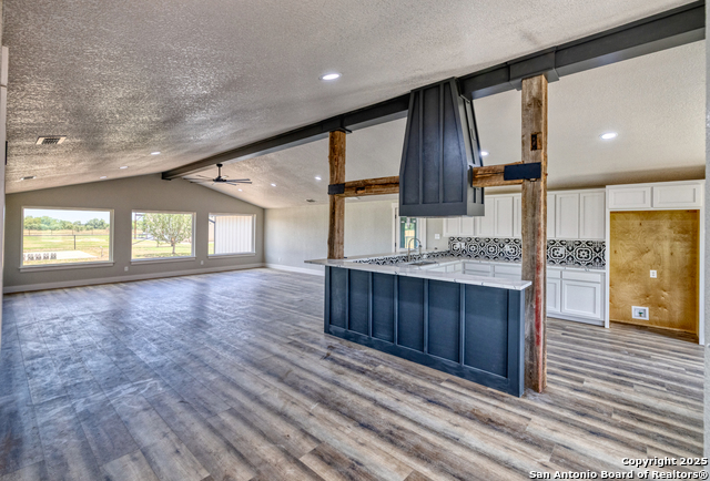 121 Cr 367, Uvalde, Texas image 4