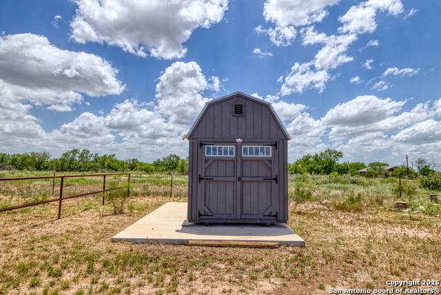 121 Cr 367, Uvalde, Texas image 40