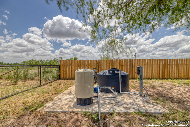 121 Cr 367, Uvalde, Texas image 43