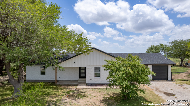 121 Cr 367, Uvalde, Texas image 46