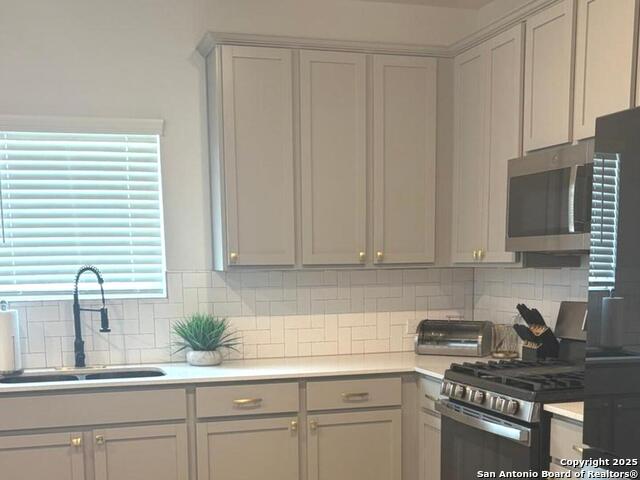 9151 Portobello Way, Converse, Texas image 3