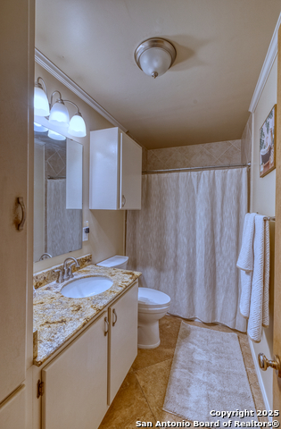827 E Nopal, Uvalde, Texas image 14