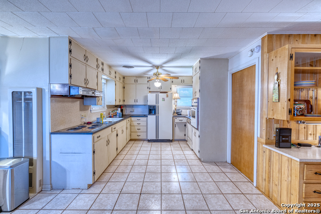 827 E Nopal, Uvalde, Texas image 8