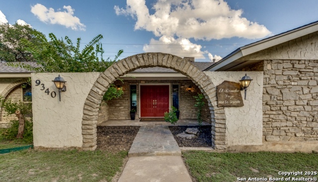 9340 Teakwood Lane, Garden Ridge, Texas image 1