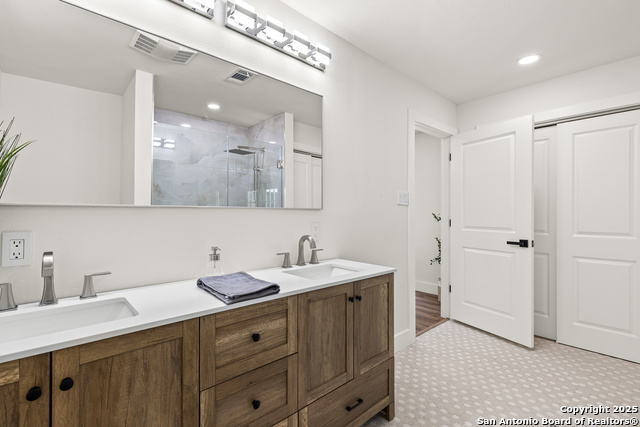 119 Shadywood, San Antonio, Texas image 21