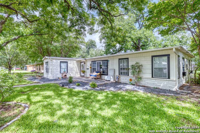 840 Cherry, Uvalde, Texas image 1