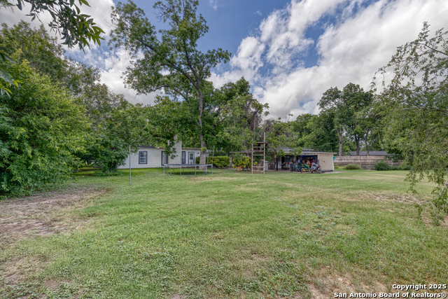 840 Cherry, Uvalde, Texas image 25