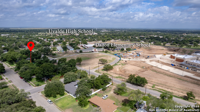 840 Cherry, Uvalde, Texas image 30