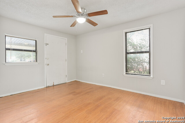 411 Brooks Ave, Schertz, Texas image 11
