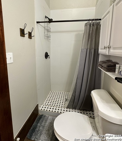 283 Sycamore, Utopia, Texas image 15