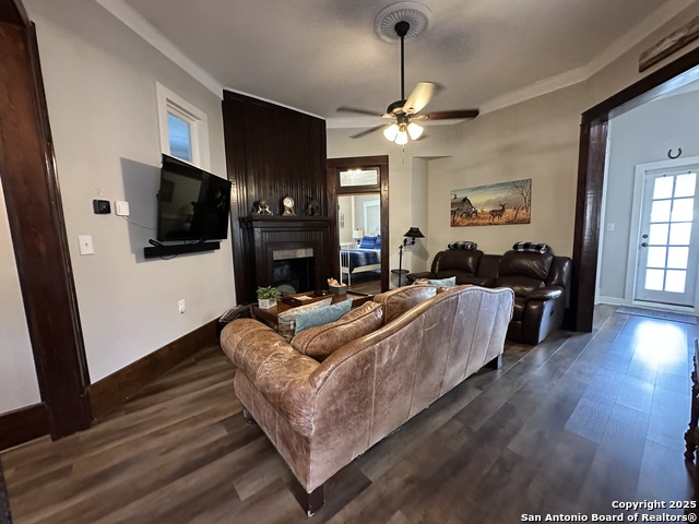 283 Sycamore, Utopia, Texas image 16