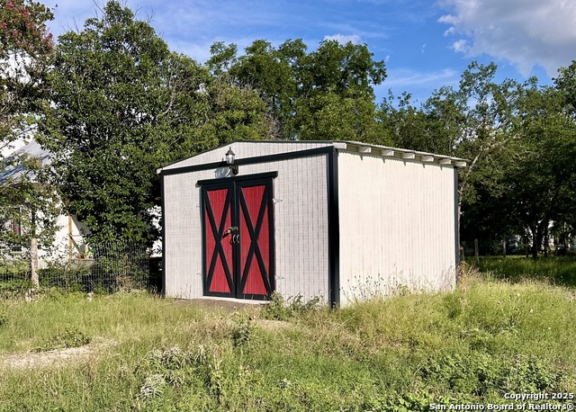 283 Sycamore, Utopia, Texas image 32