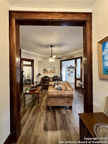 283 Sycamore, Utopia, Texas image 6