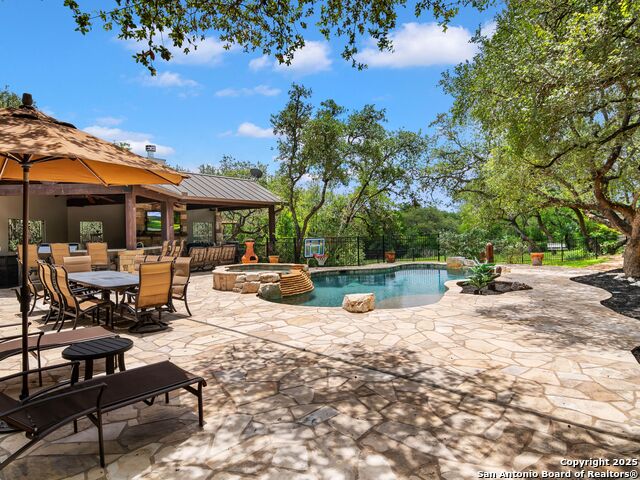 6 De Zavala, Shavano Park, Texas image 37