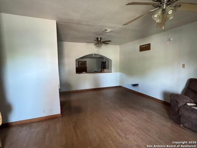 517 Old Carrizo, Uvalde, Texas image 2