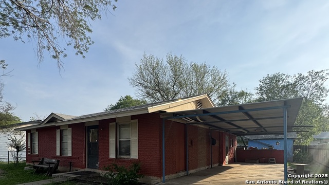 517 Old Carrizo, Uvalde, Texas image 3