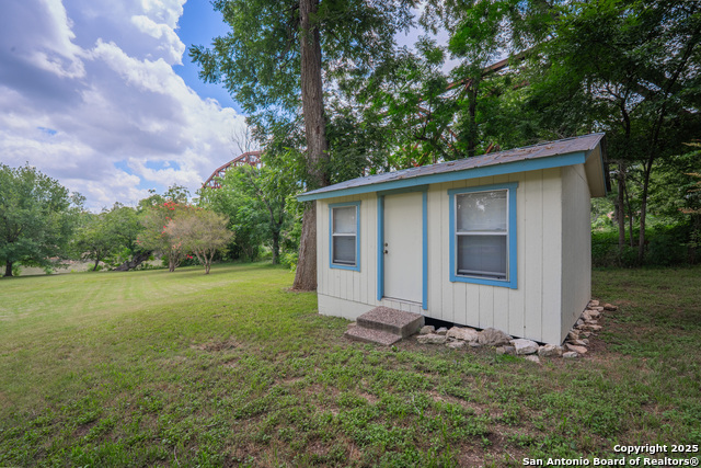 9071 Fm 725, McQueeney, Texas image 25