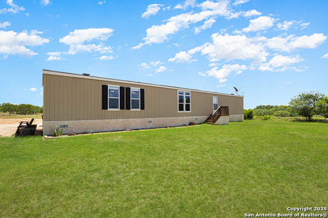 2561 County Road 3000, Pearsall, Texas image 6