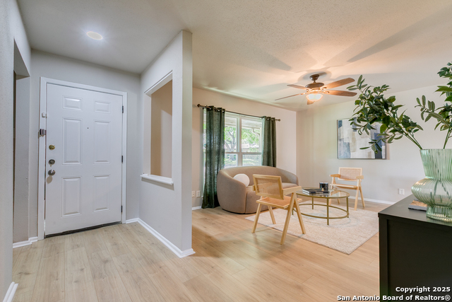 8727 Tradewind, Windcrest, Texas image 2