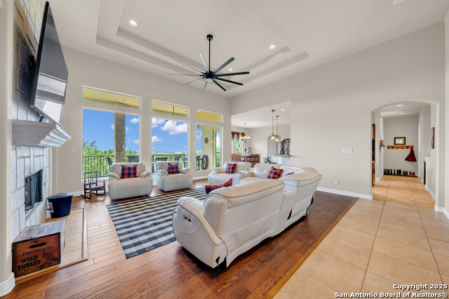 10210 Rafter O Trail, Helotes, Texas image 10