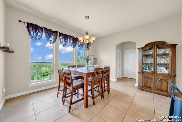 10210 Rafter O Trail, Helotes, Texas image 11