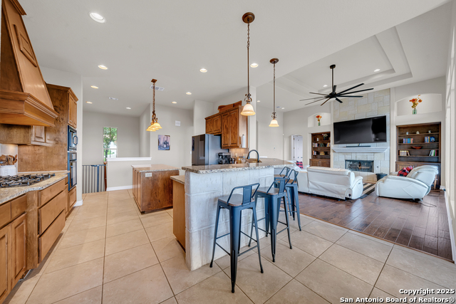 10210 Rafter O Trail, Helotes, Texas image 13