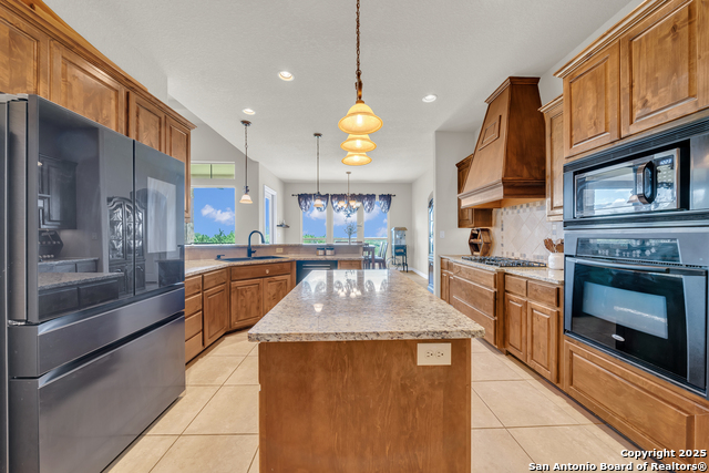 10210 Rafter O Trail, Helotes, Texas image 17