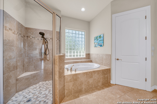 10210 Rafter O Trail, Helotes, Texas image 22