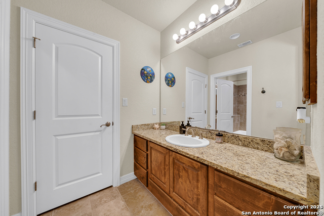 10210 Rafter O Trail, Helotes, Texas image 29