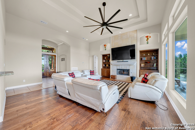 10210 Rafter O Trail, Helotes, Texas image 8