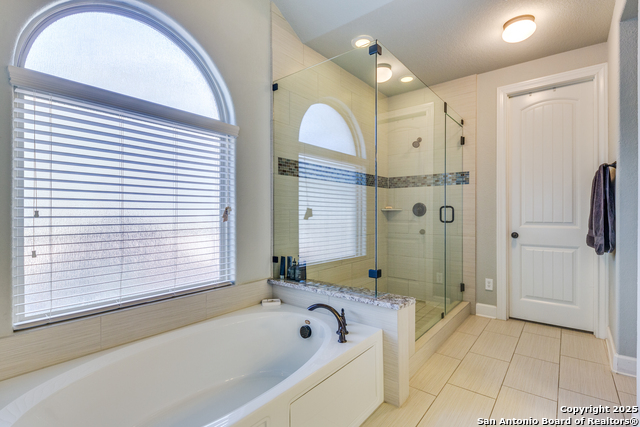 8822 Whisper Gate, Boerne, Texas image 16