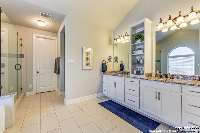 8822 Whisper Gate, Boerne, Texas image 17