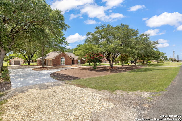 124 County Road 4712, Castroville, Texas image 10