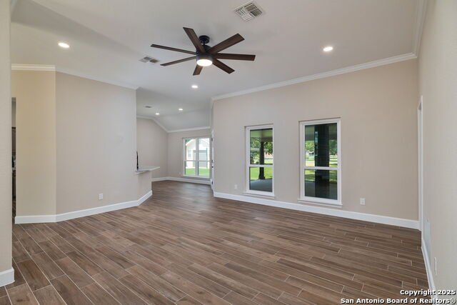 124 County Road 4712, Castroville, Texas image 14